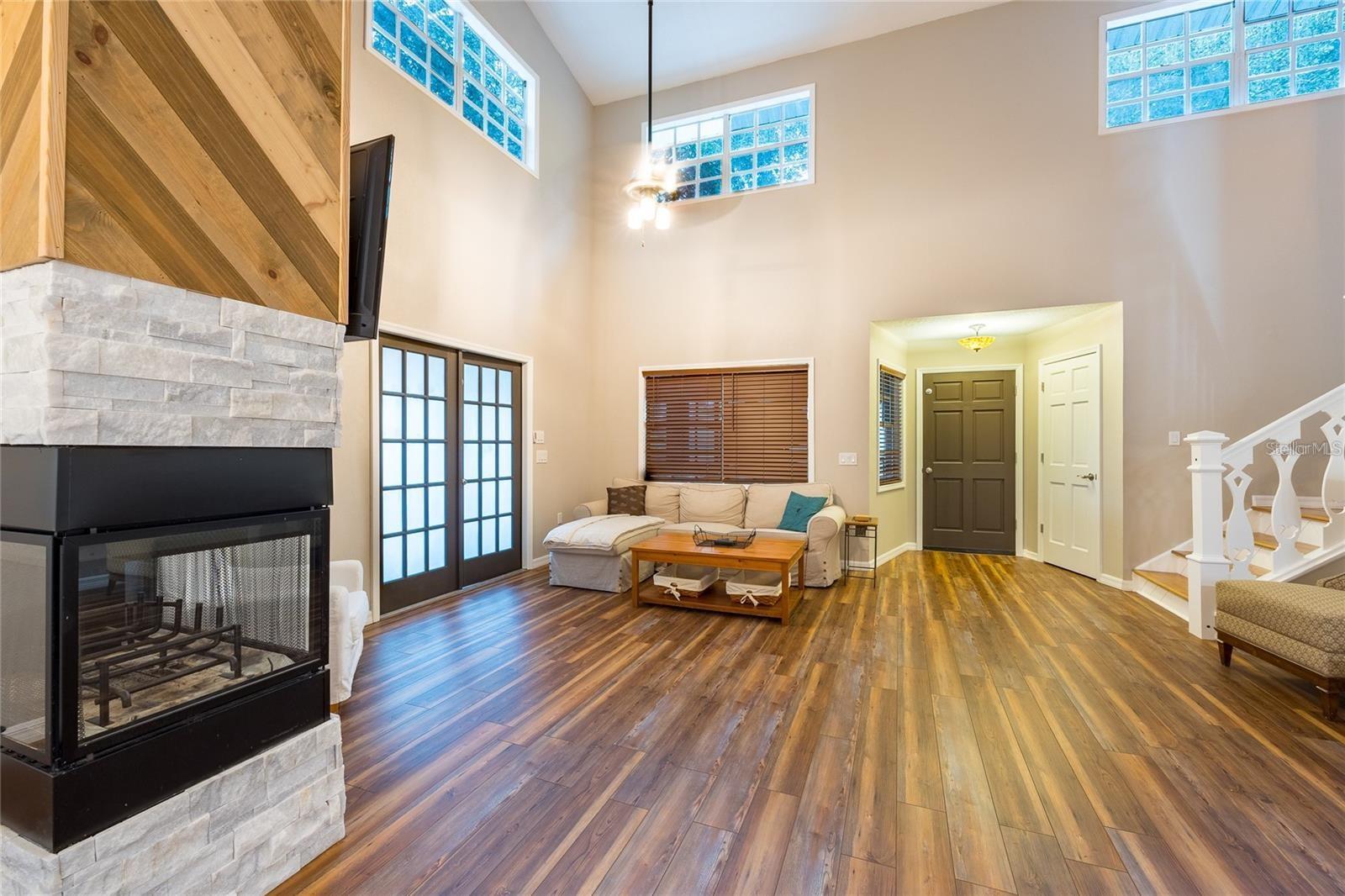 LONG LAKE ESTATES - Residential