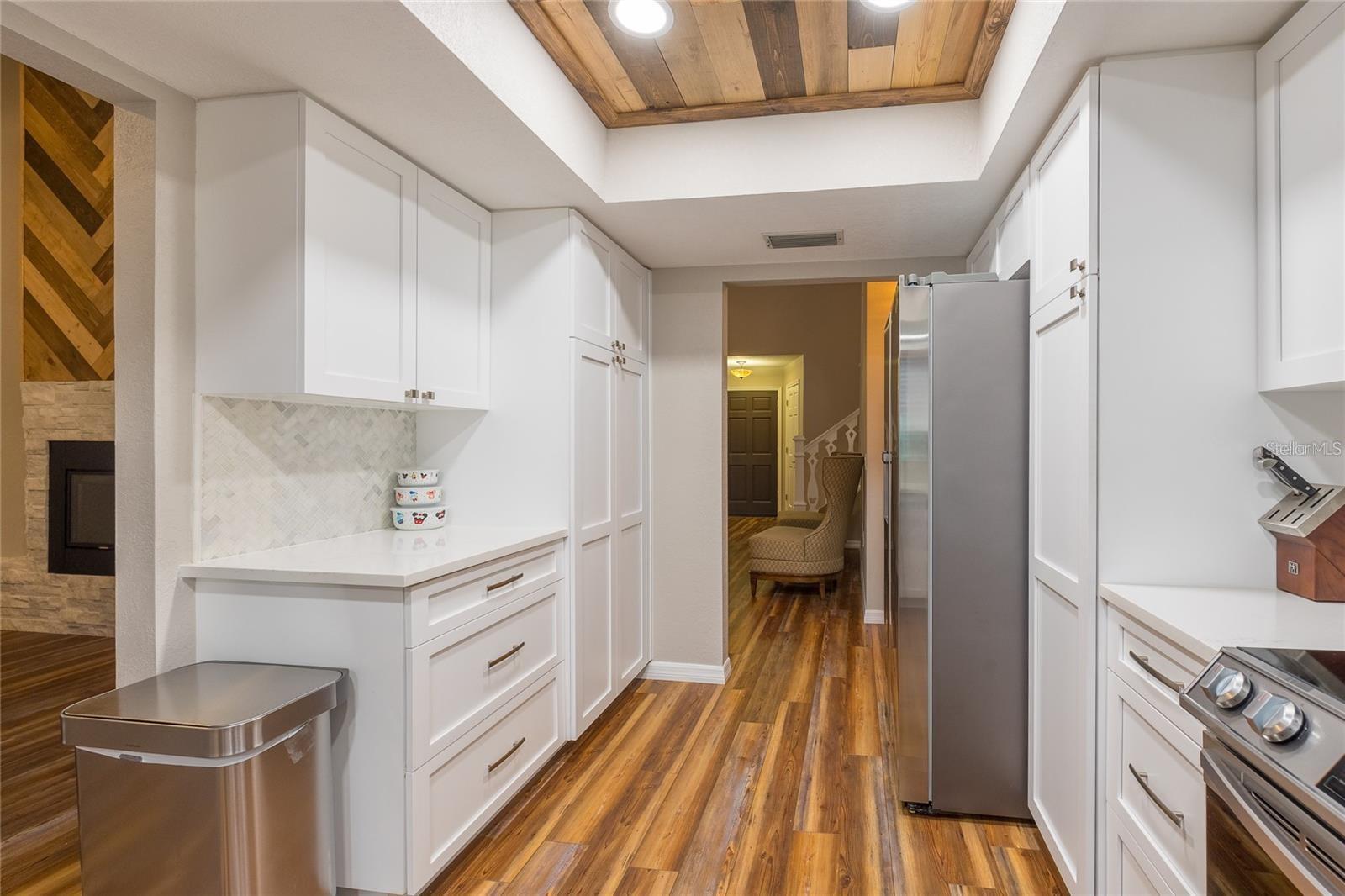 LONG LAKE ESTATES - Residential