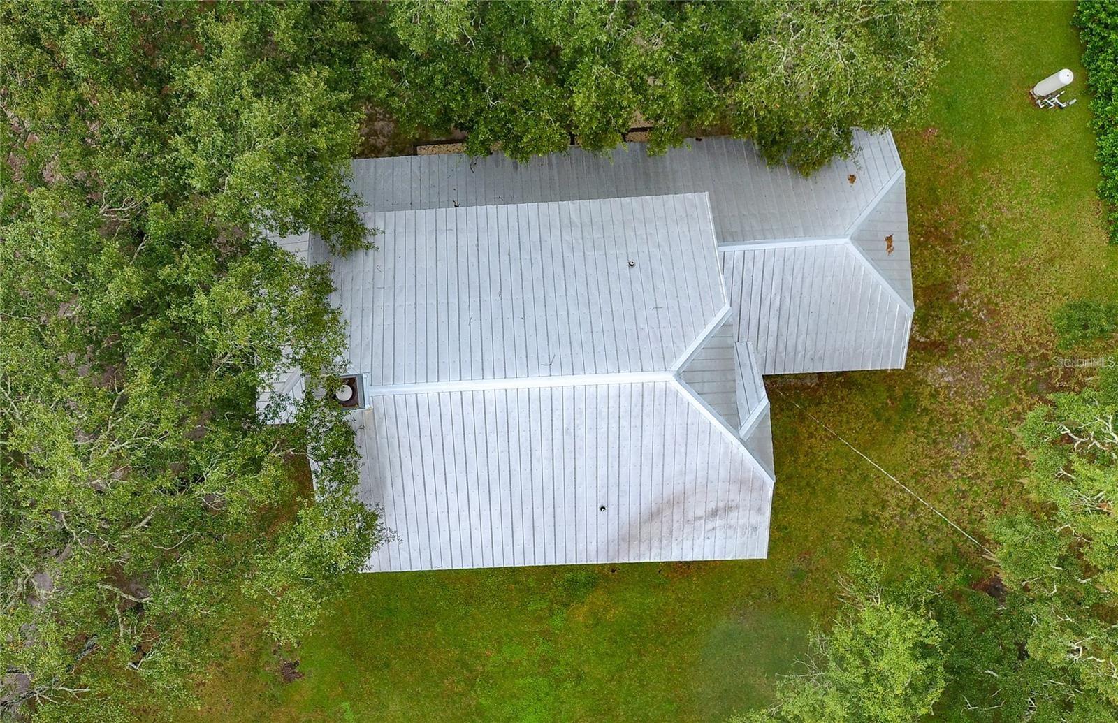 LONG LAKE ESTATES - Residential