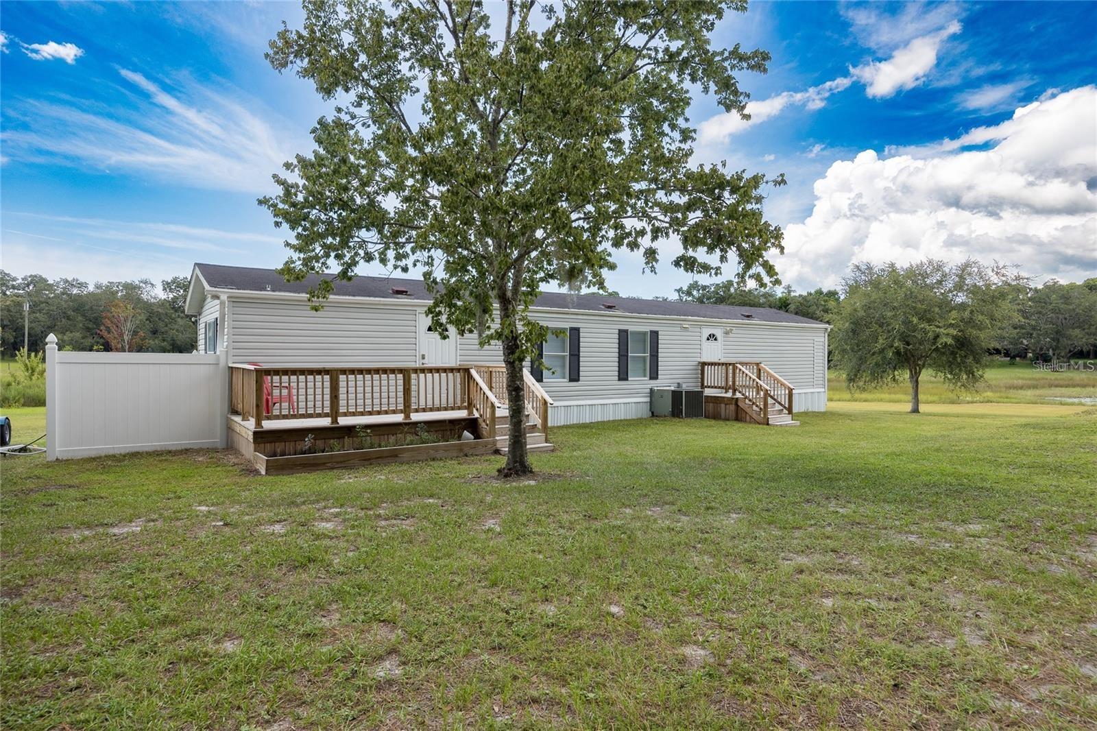 LONG LAKE ESTATES - Residential