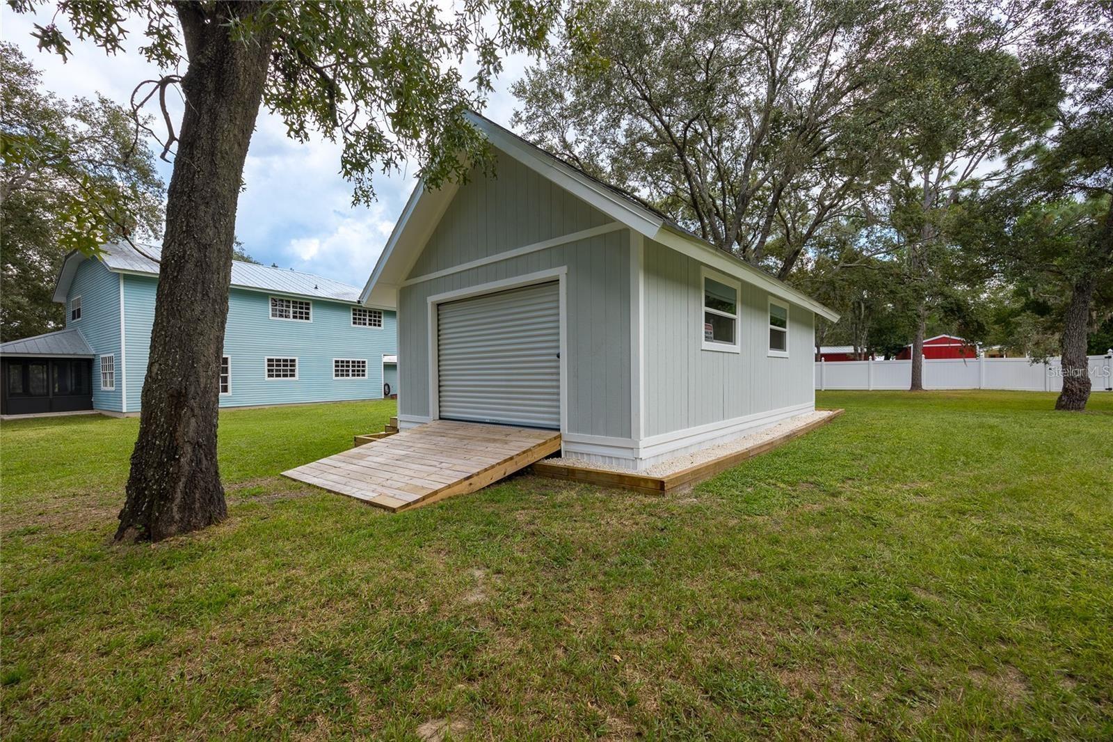 LONG LAKE ESTATES - Residential