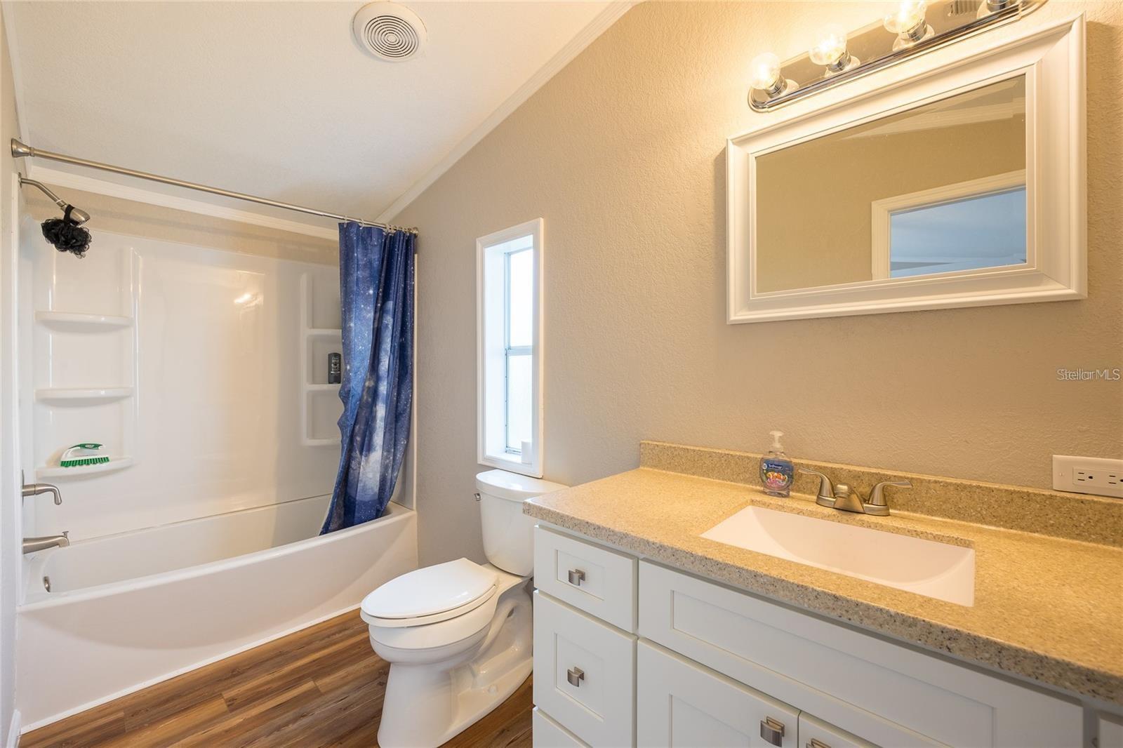 LONG LAKE ESTATES - Residential