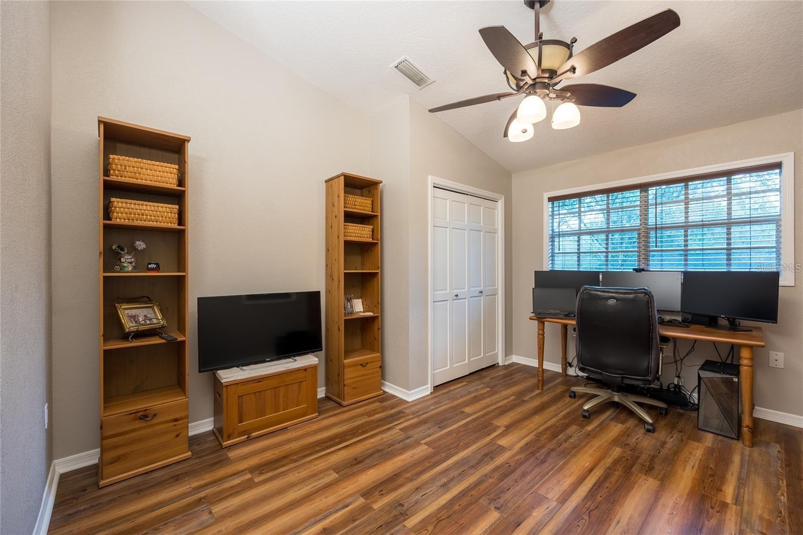 LONG LAKE ESTATES - Residential