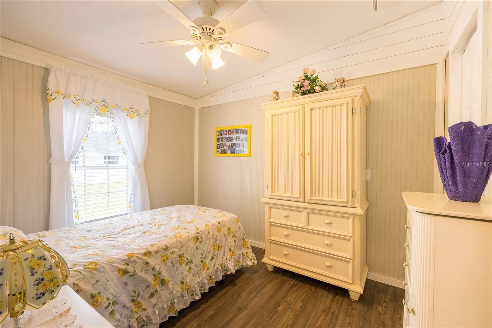 LONG LAKE ESTATES - Residential