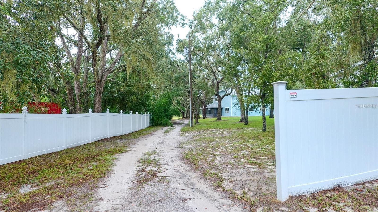 LONG LAKE ESTATES - Residential