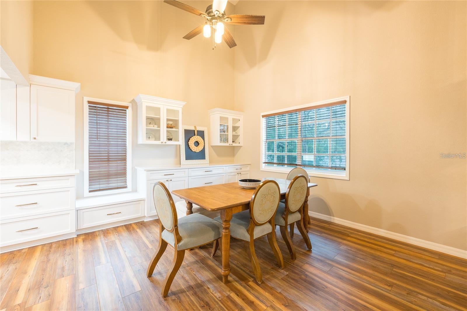 LONG LAKE ESTATES - Residential