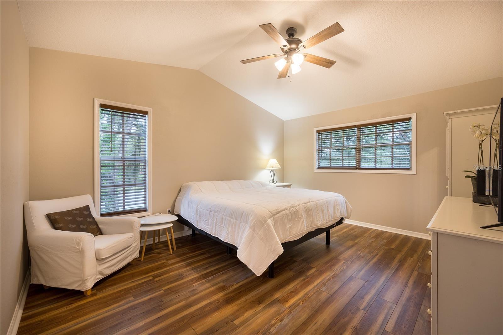 LONG LAKE ESTATES - Residential