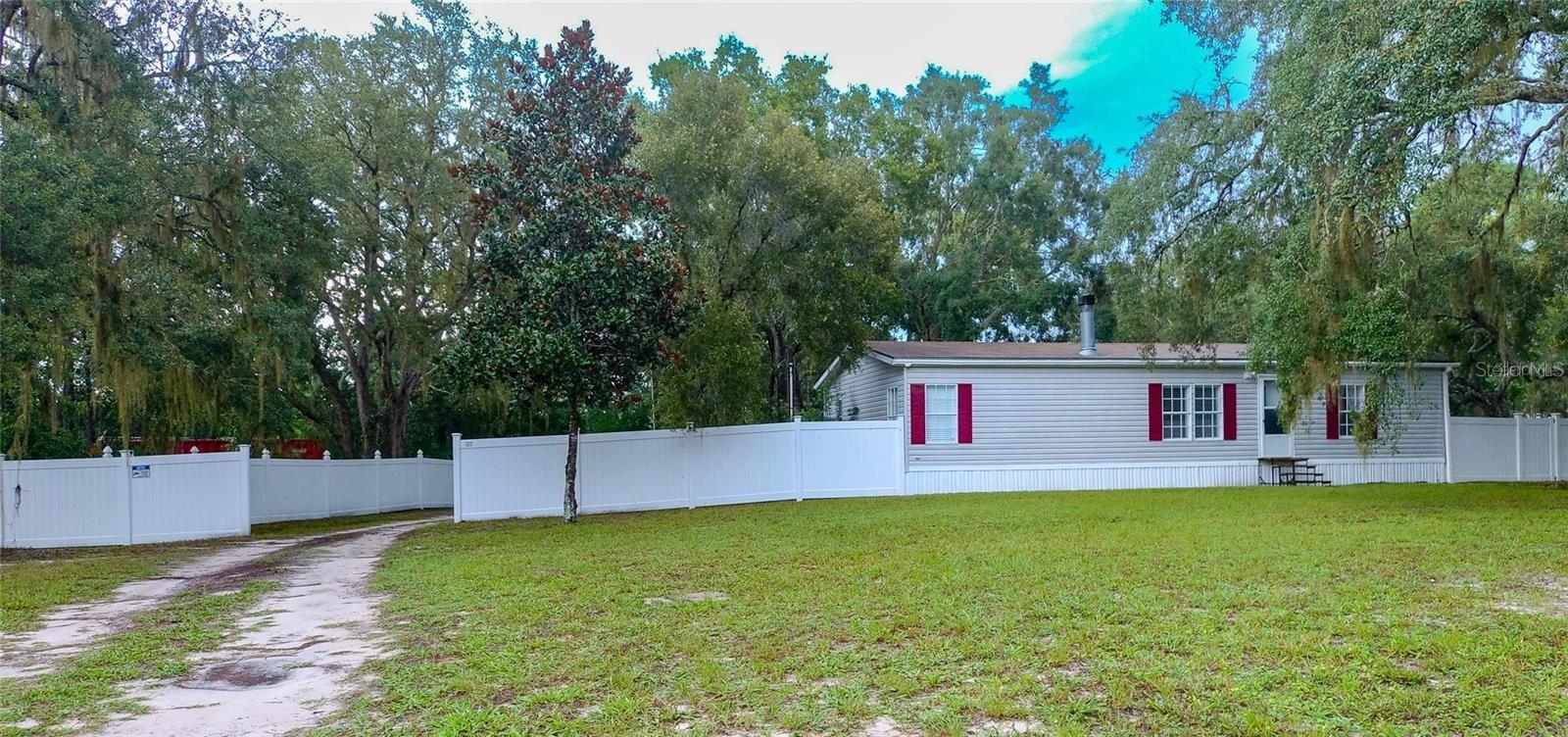 LONG LAKE ESTATES - Residential