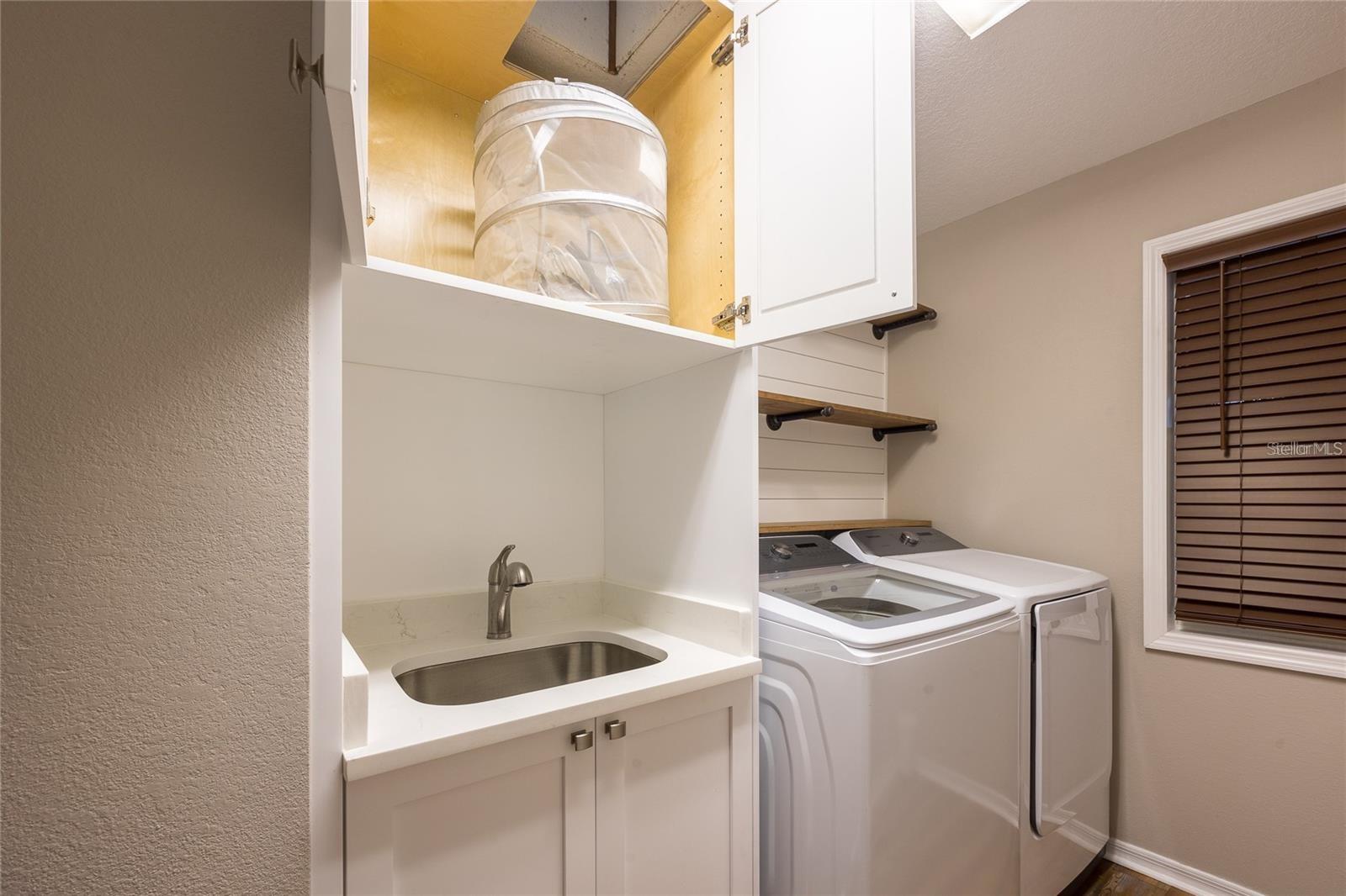 LONG LAKE ESTATES - Residential