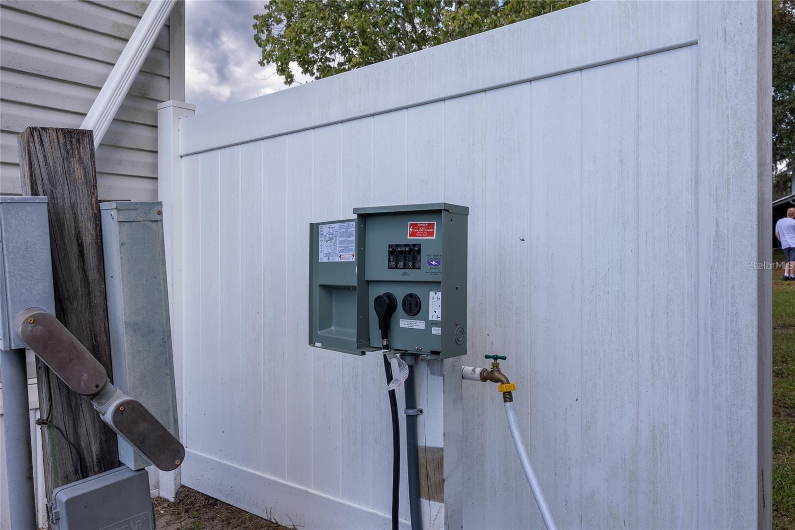 LONG LAKE ESTATES - Residential