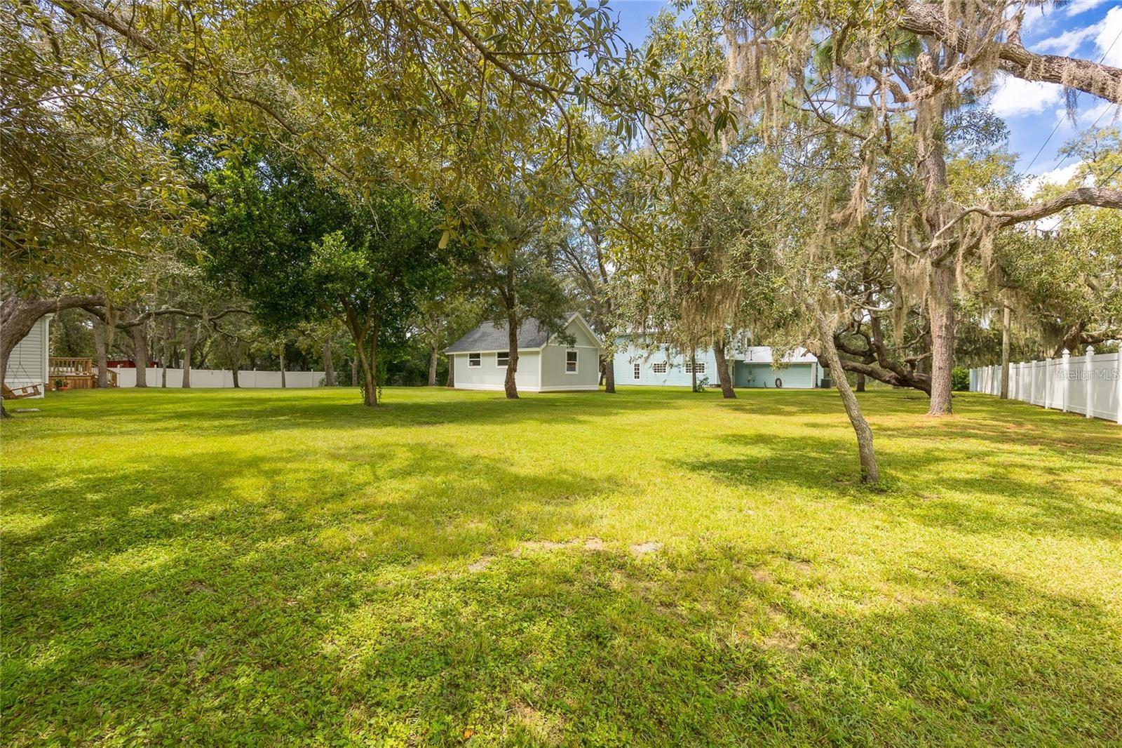 LONG LAKE ESTATES - Residential