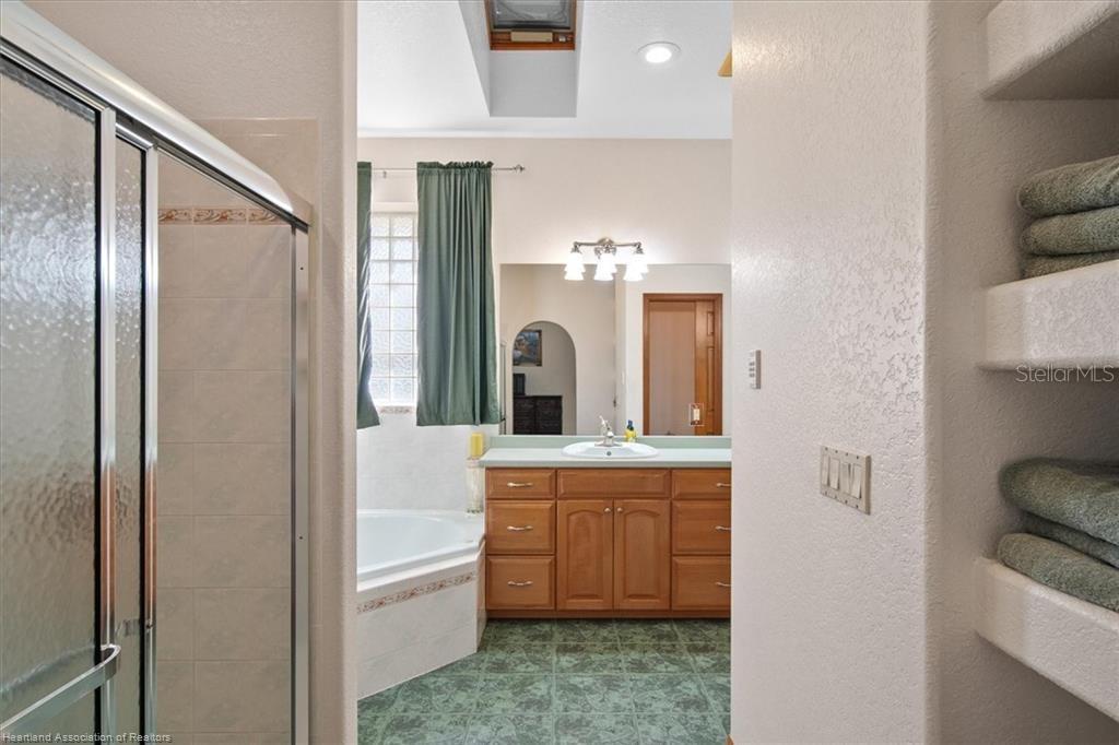 LAKE JUNE POINTE PH 01 - Residential