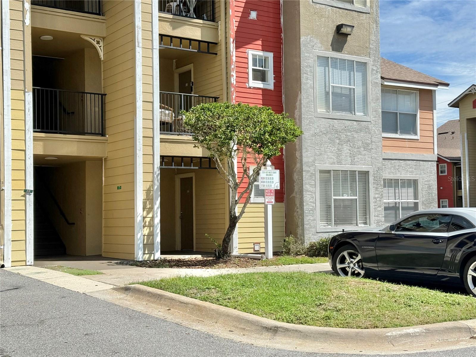 Beautiful Condo 2 Bedrooms 2 Bathrooms located in the ground floor of the Community of Villa del Sol Kissimmee. The community is gated with a lots of amenities including pools, tennis court, fitness center, playgrounds, laundry services, outdoor grill and more. The unit has ceramic tile and has been updated all with modern kitchen cabinets, granite counter top and modern bathroom vanities, toilets and shower. Appliances updated. The community is located near to the Loop Mall with very close access to the Osceola Parkway, 192, 4-17, I-4, Restaurants and Parks and attractions. Property is TENANT occupied and is AVAILABLE for JANUARY 1ST/2025. NO PETS ALLOWED