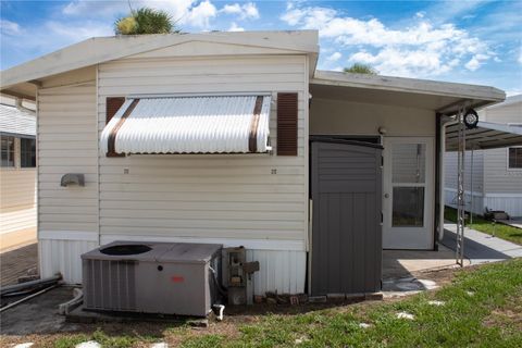 Manufactured Home in CLERMONT FL 9000 US HWY 192 21.jpg