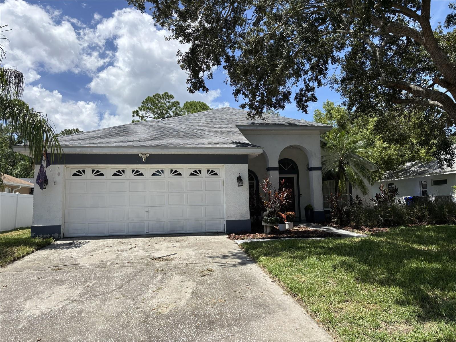 348 FOUNTAINVIEW CIRCLE