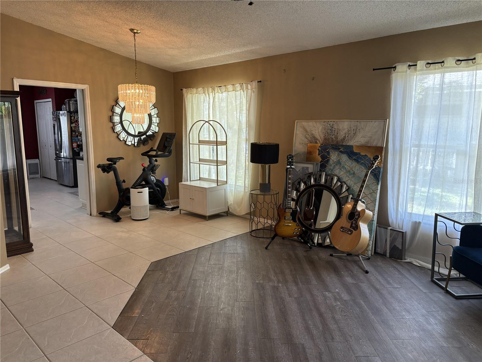 348 FOUNTAINVIEW CIRCLE