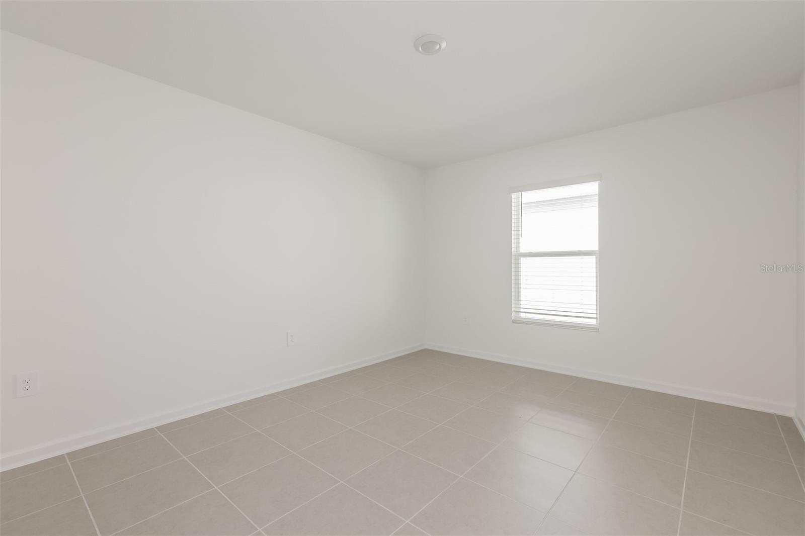 RANCHES/LK MCLEOD I - Residential Lease