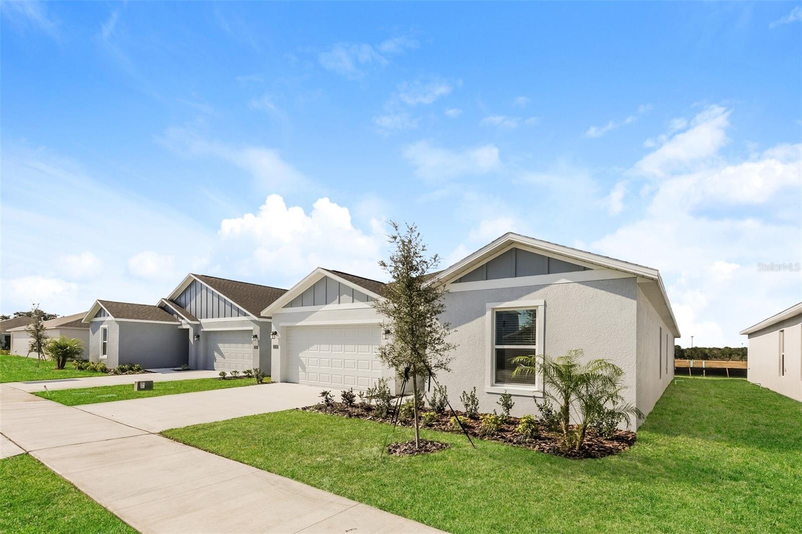 RANCHES/LK MCLEOD I - Residential Lease