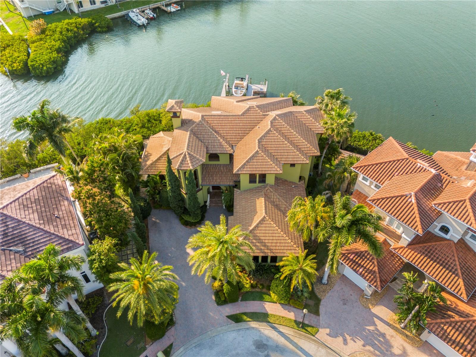 THE RESERVE OF OLD TAMPA BAY - Residential