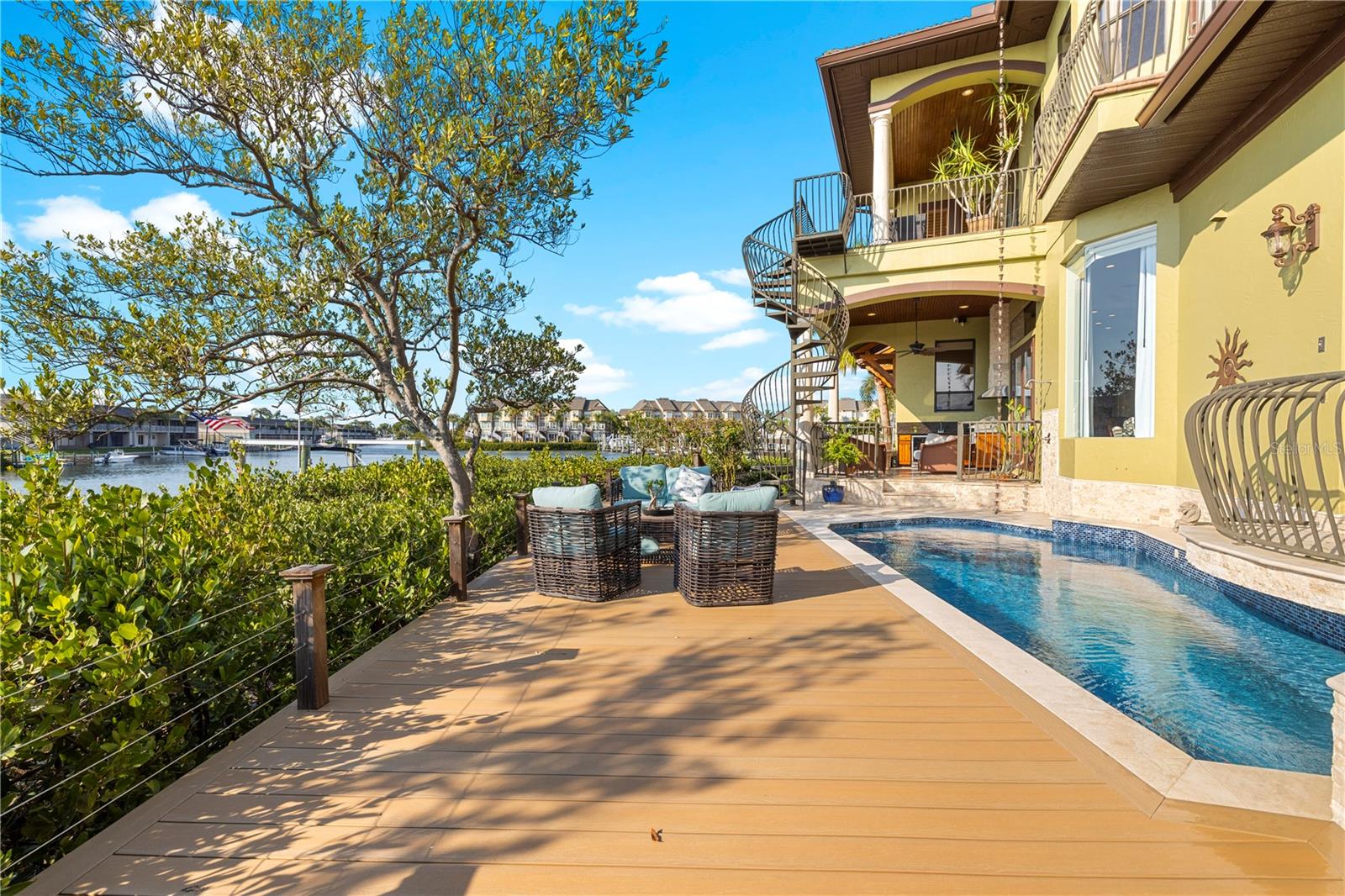 THE RESERVE OF OLD TAMPA BAY - Residential