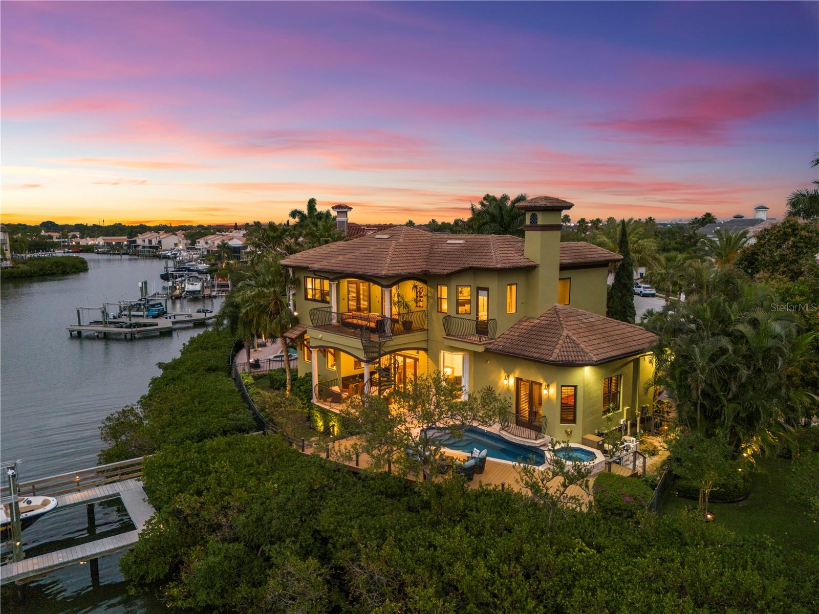 THE RESERVE OF OLD TAMPA BAY - Residential