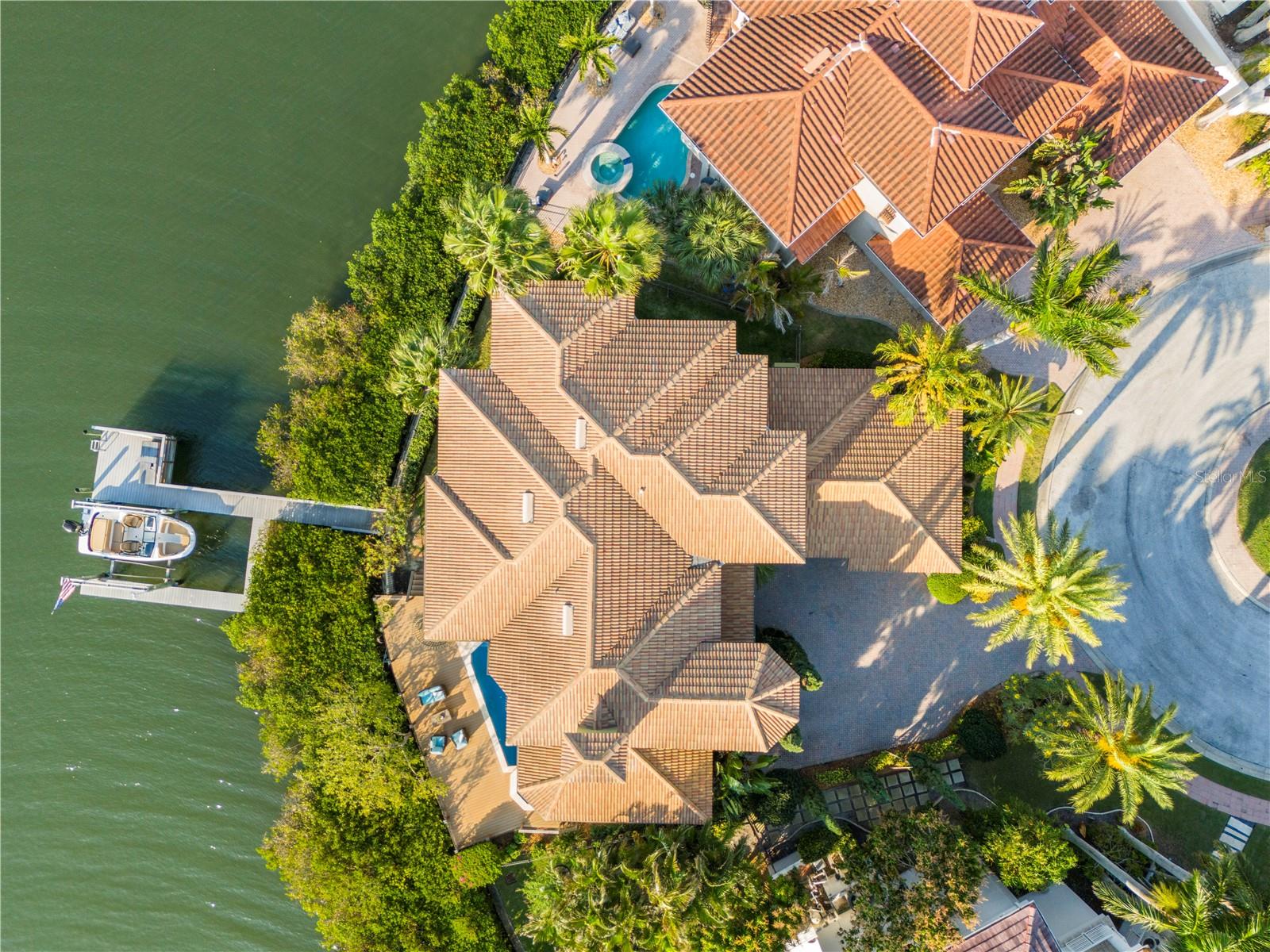 THE RESERVE OF OLD TAMPA BAY - Residential