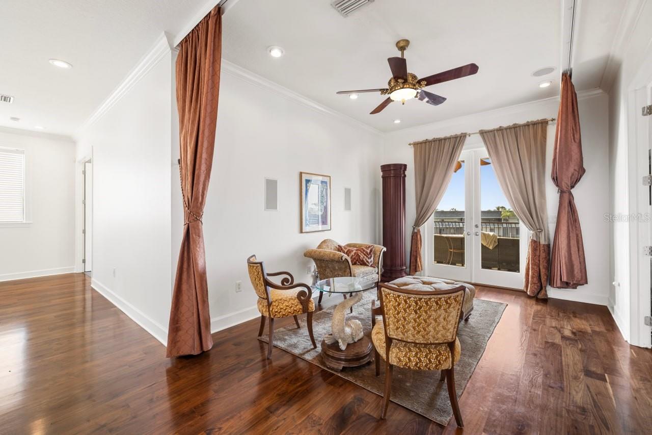 THE RESERVE OF OLD TAMPA BAY - Residential