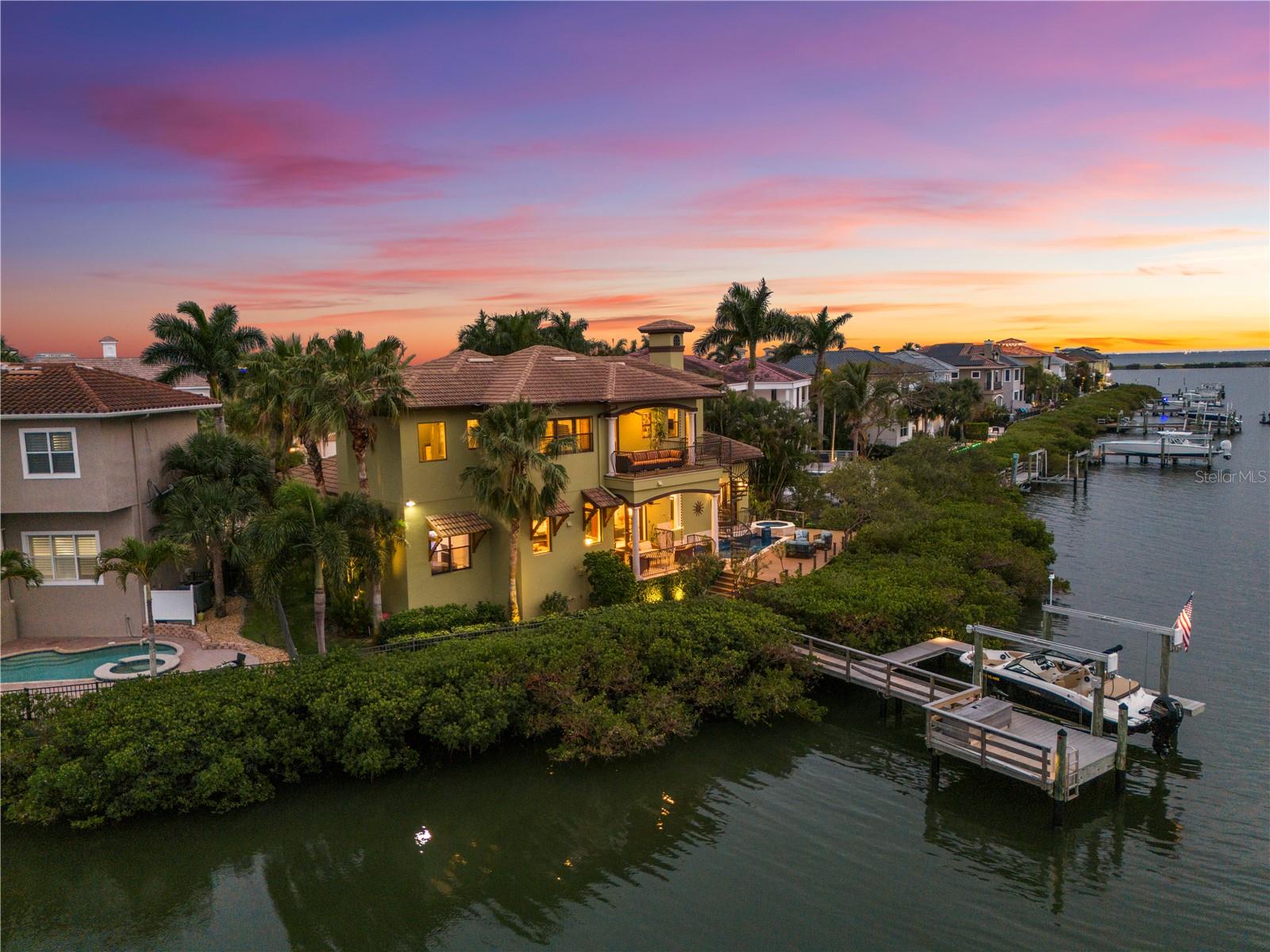 THE RESERVE OF OLD TAMPA BAY - Residential