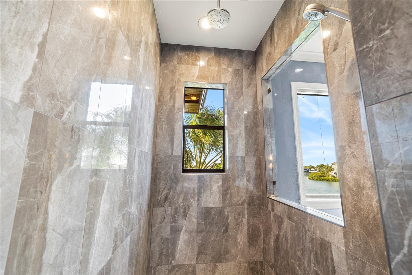 THE RESERVE OF OLD TAMPA BAY - Residential