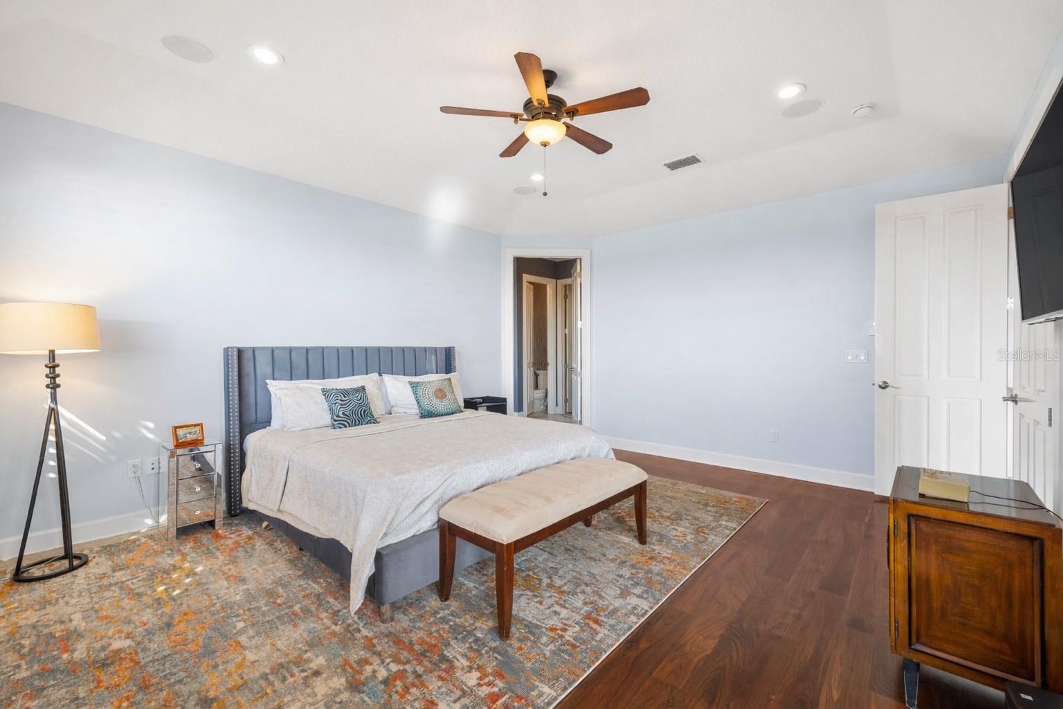 THE RESERVE OF OLD TAMPA BAY - Residential