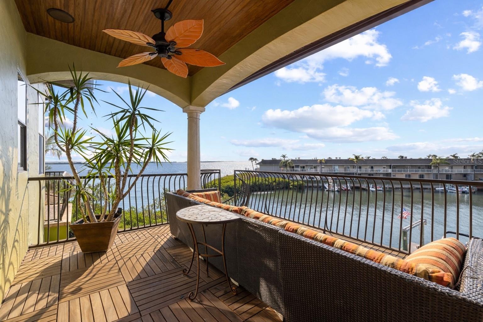 THE RESERVE OF OLD TAMPA BAY - Residential