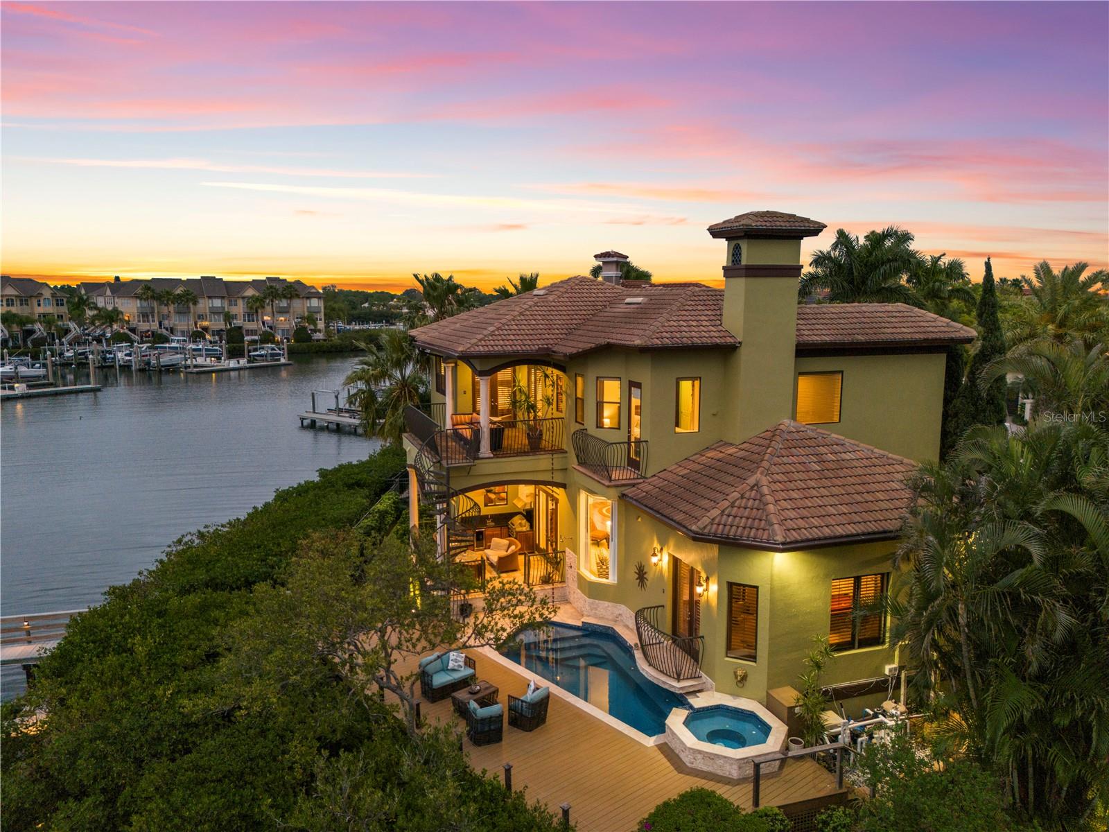 THE RESERVE OF OLD TAMPA BAY - Residential