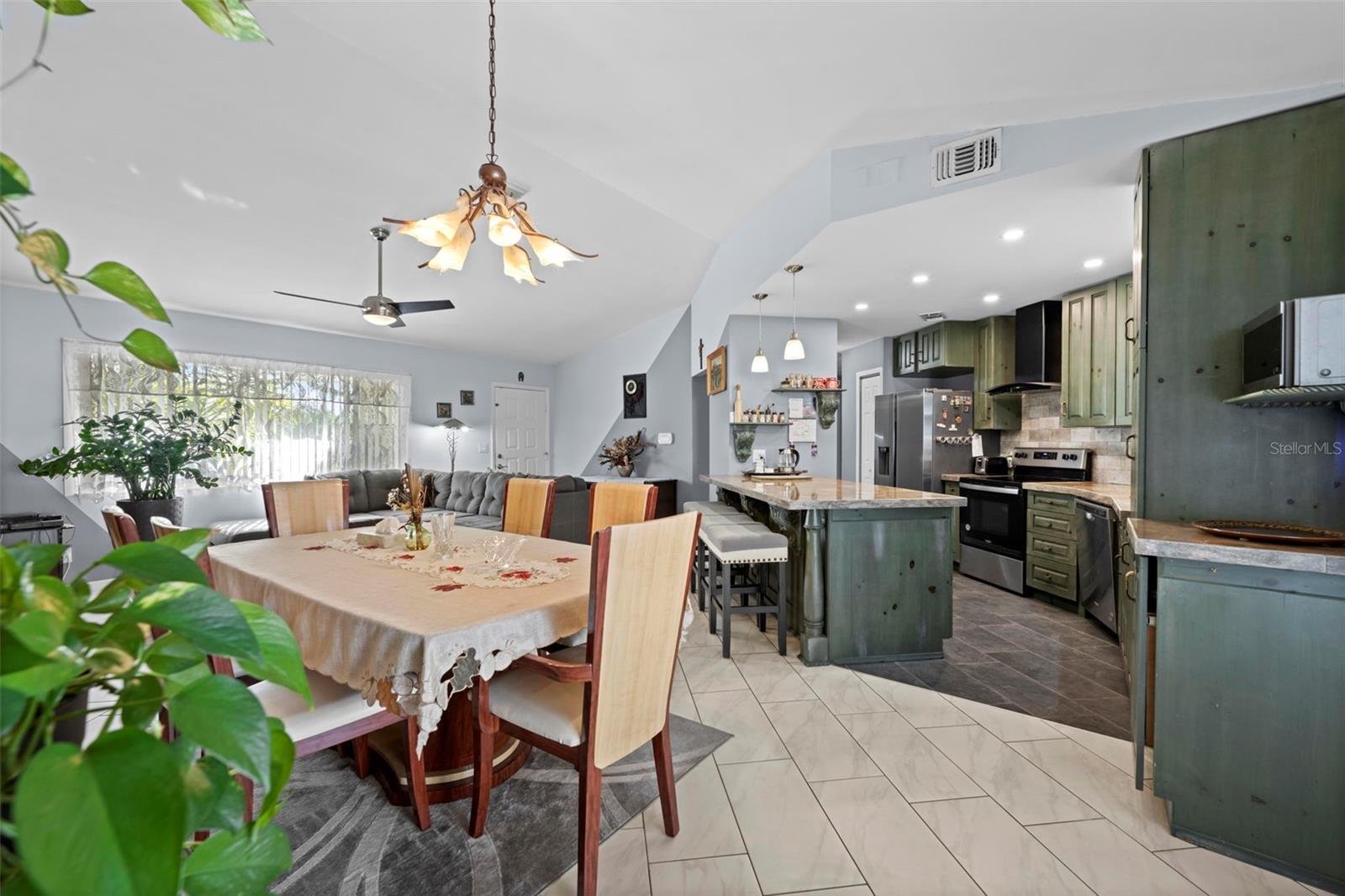 SPRING HILL - Residential