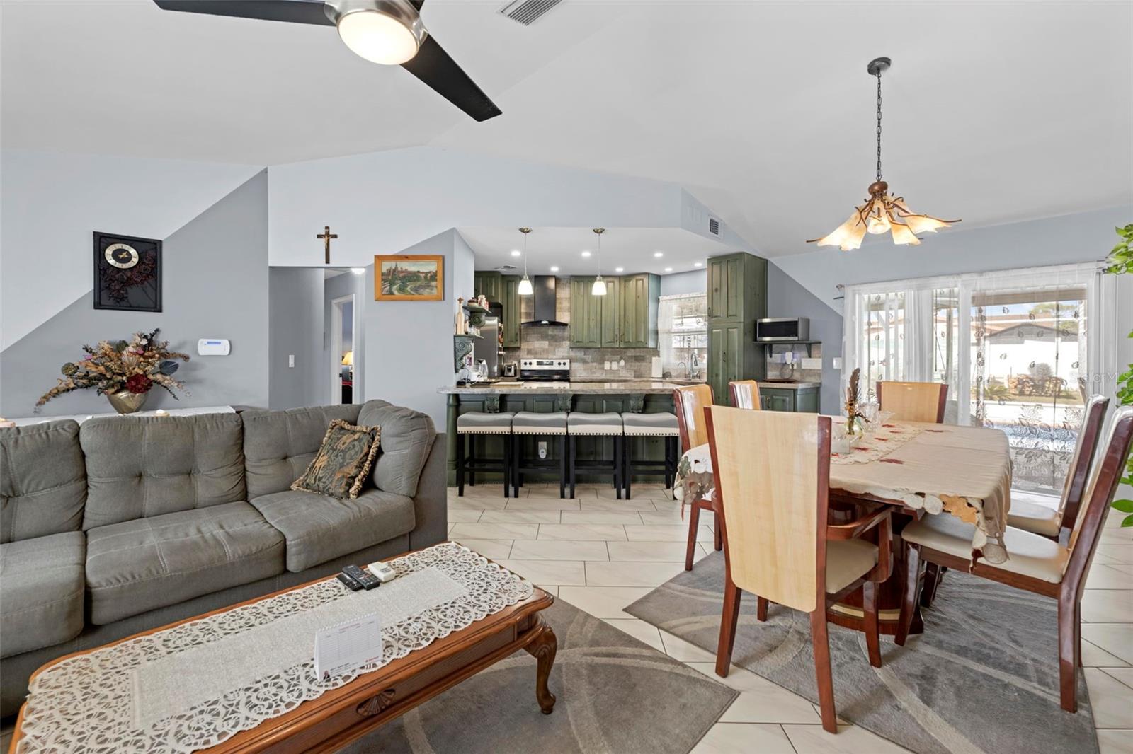 SPRING HILL - Residential