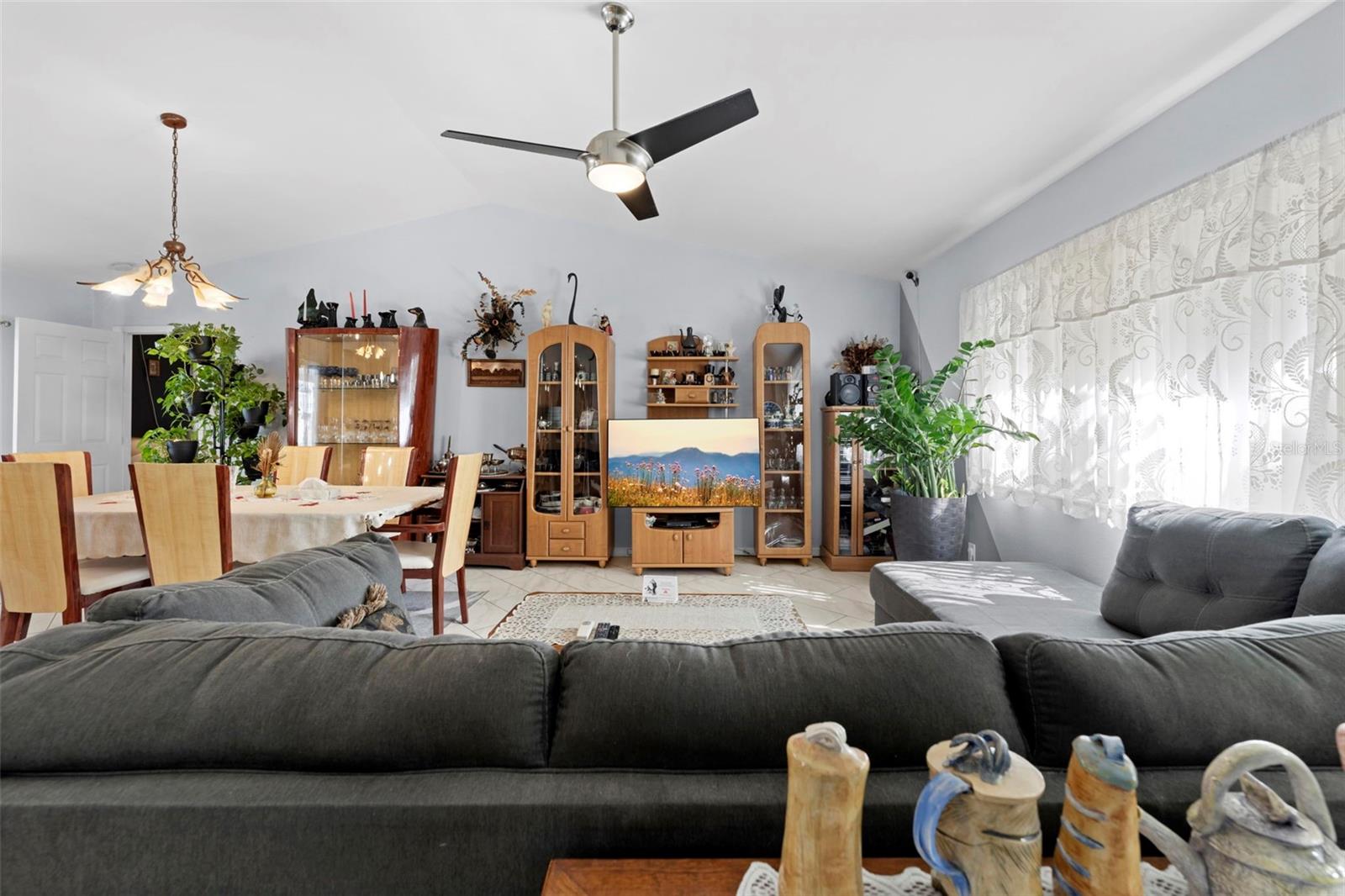 SPRING HILL - Residential