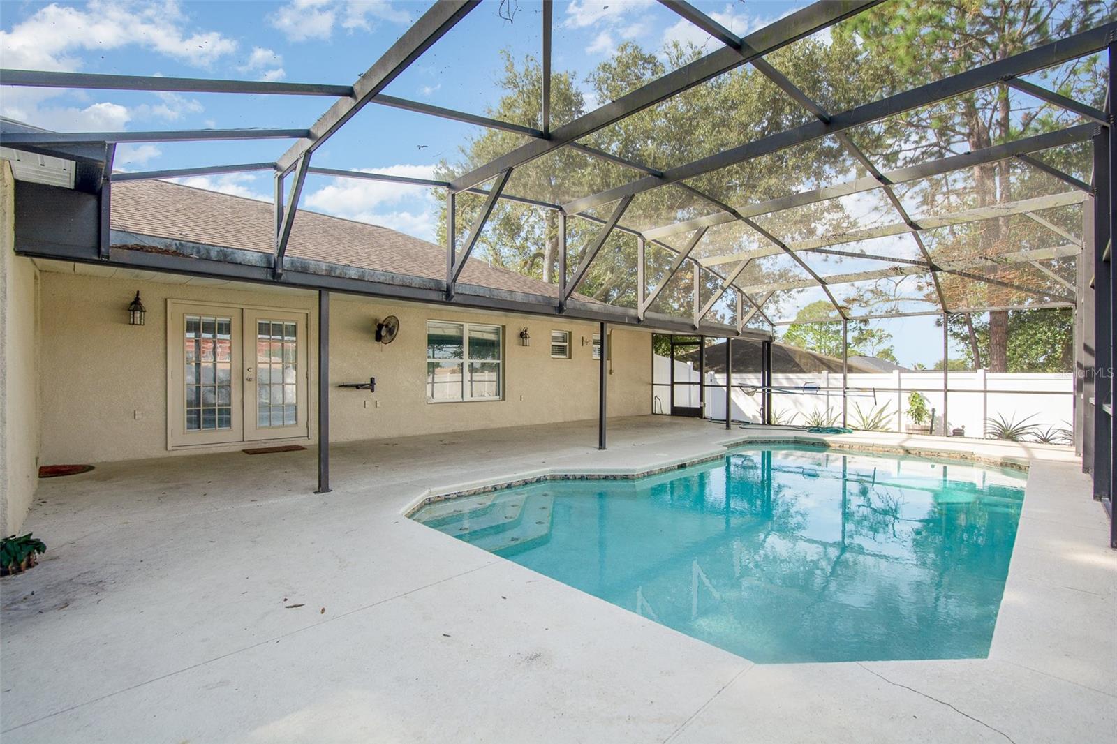 MINNEOLA PINE BLUFF PH 02 LT 98 PB 50 P - Residential