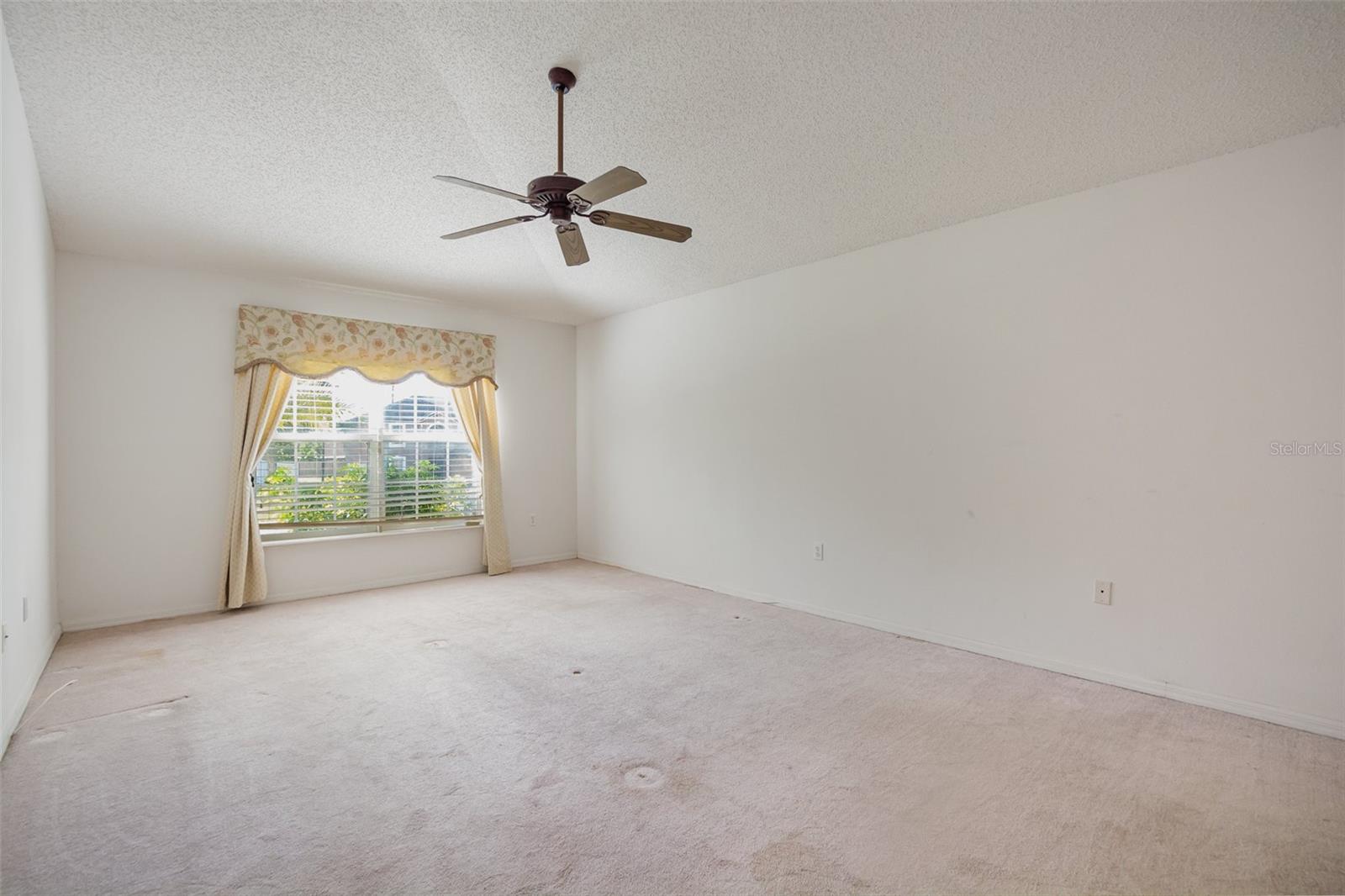 MINNEOLA PINE BLUFF PH 02 LT 98 PB 50 P - Residential