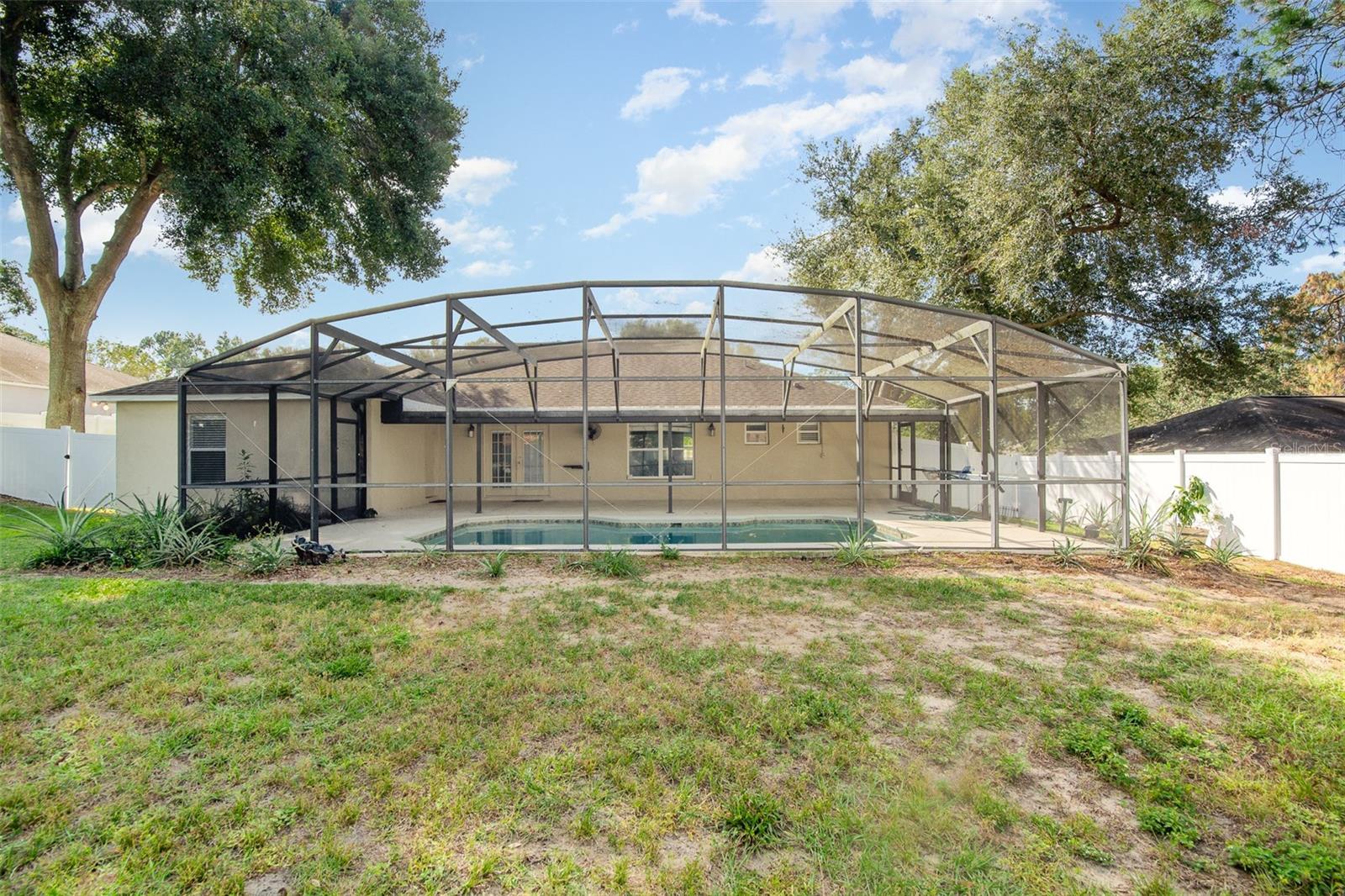 MINNEOLA PINE BLUFF PH 02 LT 98 PB 50 P - Residential