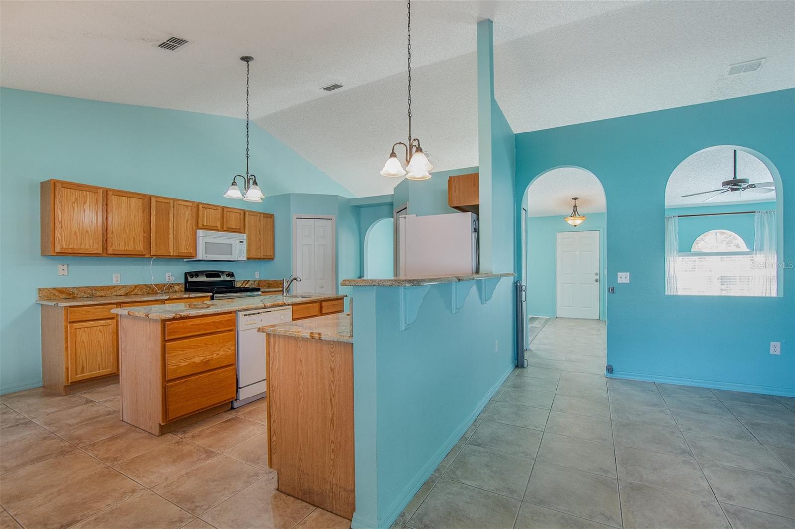 MINNEOLA PINE BLUFF PH 02 LT 98 PB 50 P - Residential