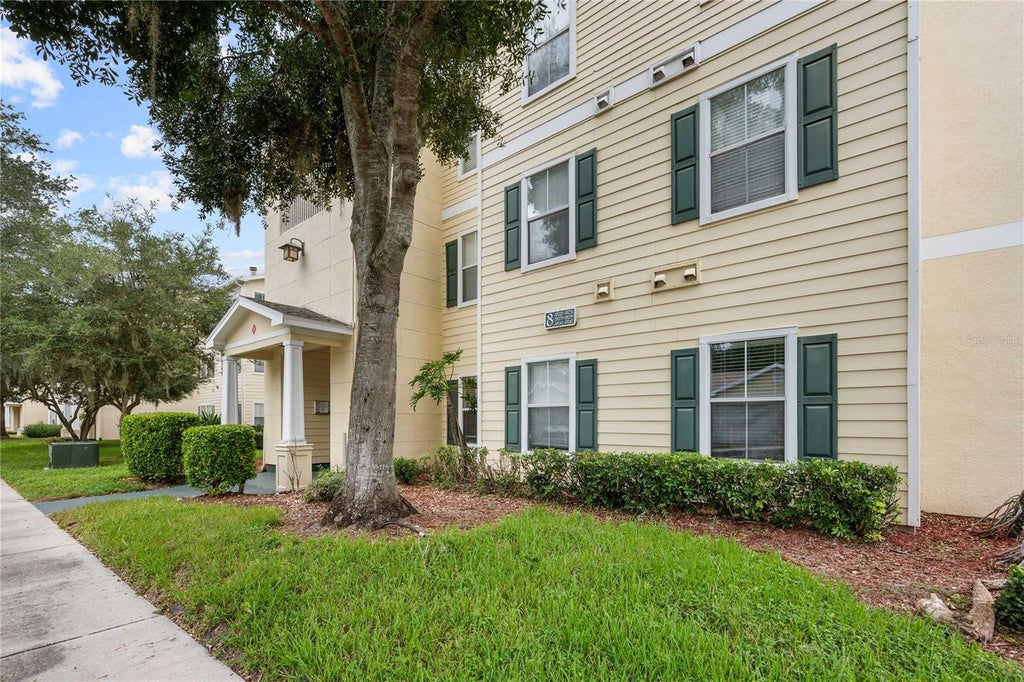Photo of 18235 Bridle Club Drive #18235, Tampa, FL 33647 (MLS # TB8554392)