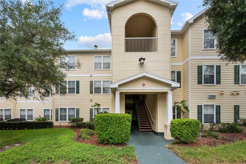 Photo of 18235 Bridle Club Drive #18235, Tampa, FL 33647 (MLS # TB8554392)