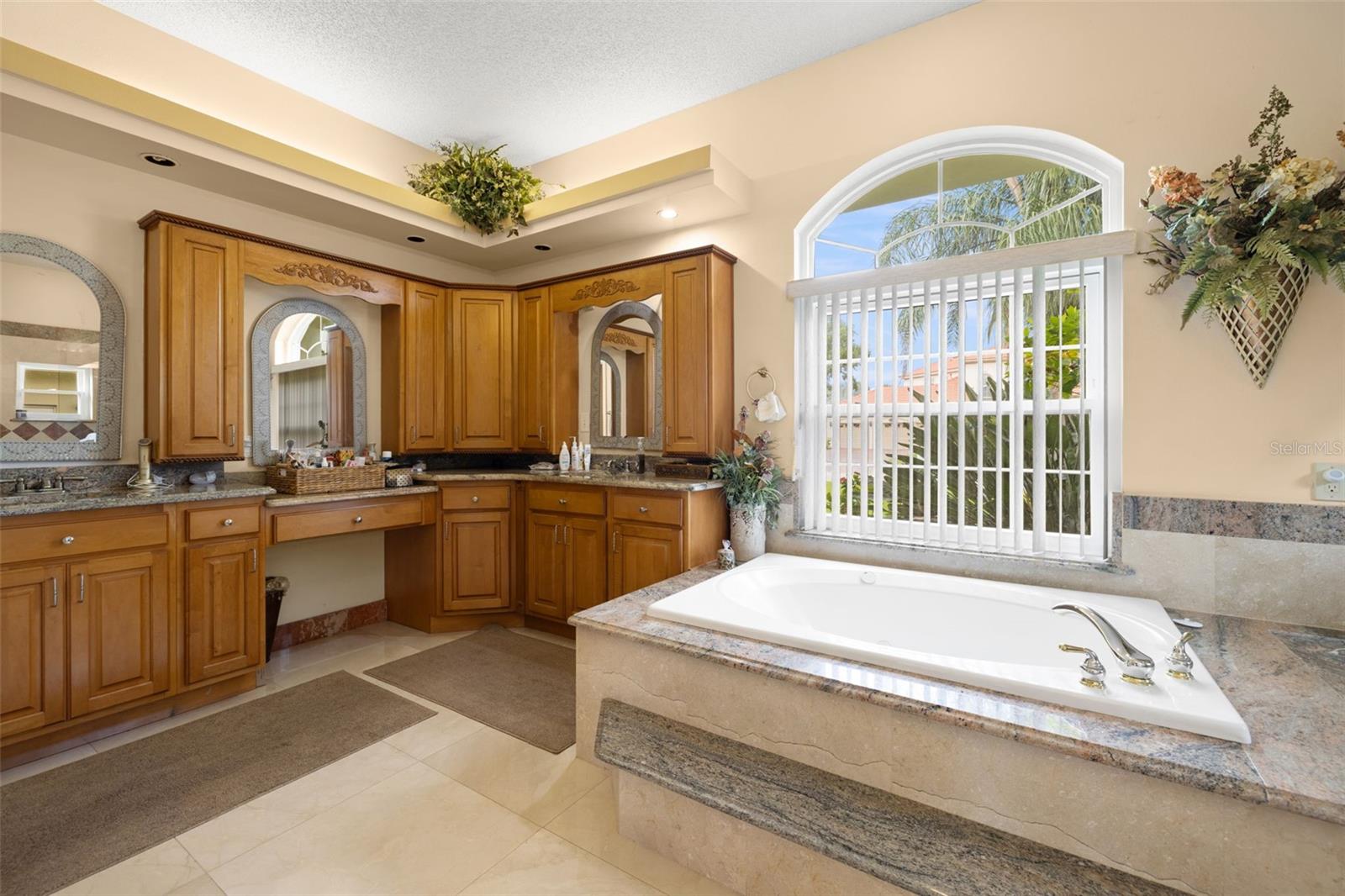 BOOT RANCH - EAGLE WATCH PH B-1 - Residential Lease