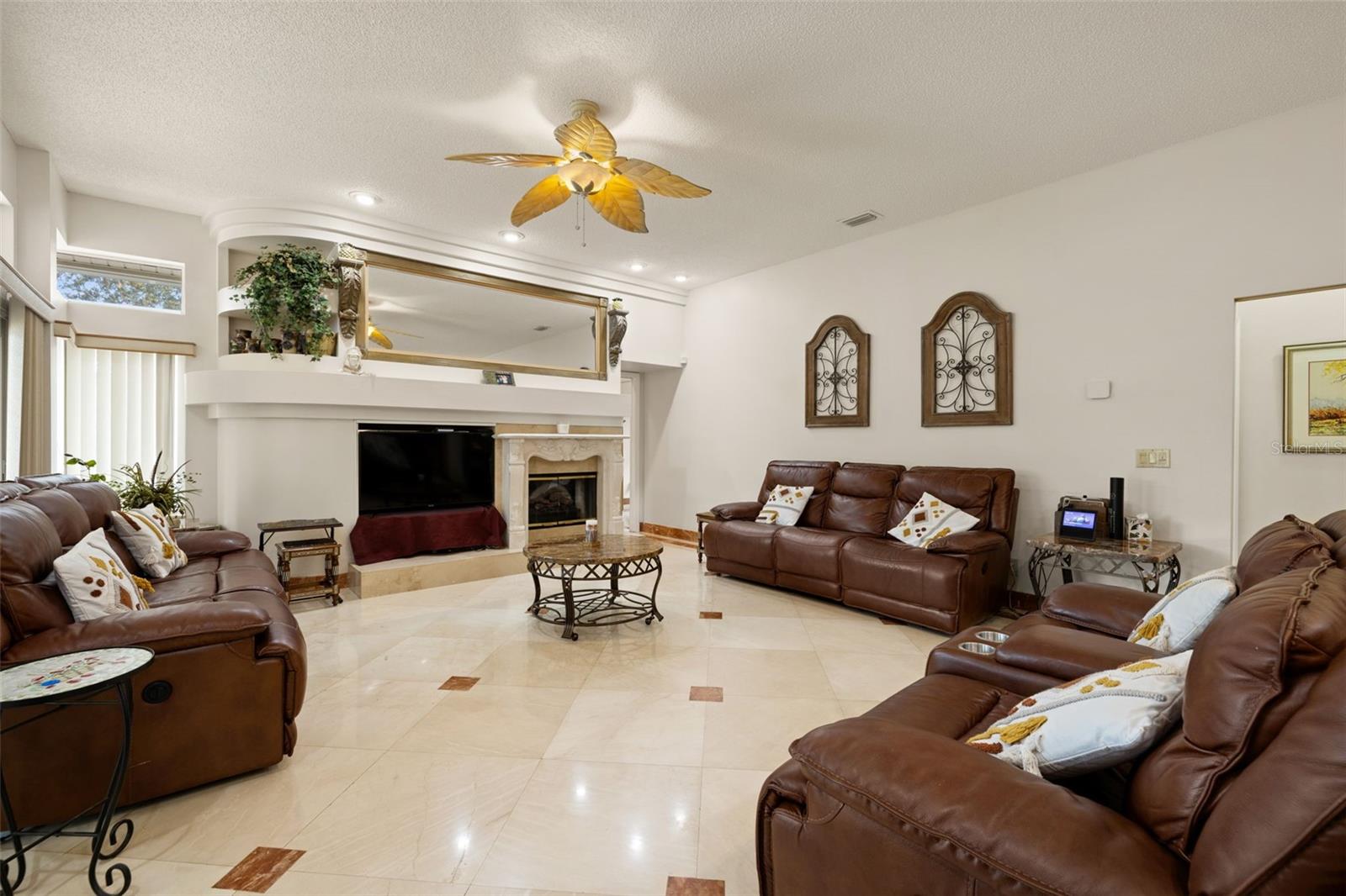 BOOT RANCH - EAGLE WATCH PH B-1 - Residential Lease