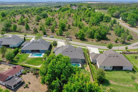 Tiny photo for 16816 Lakemont Avenue, Montverde, FL 34756 (MLS # G5110190)