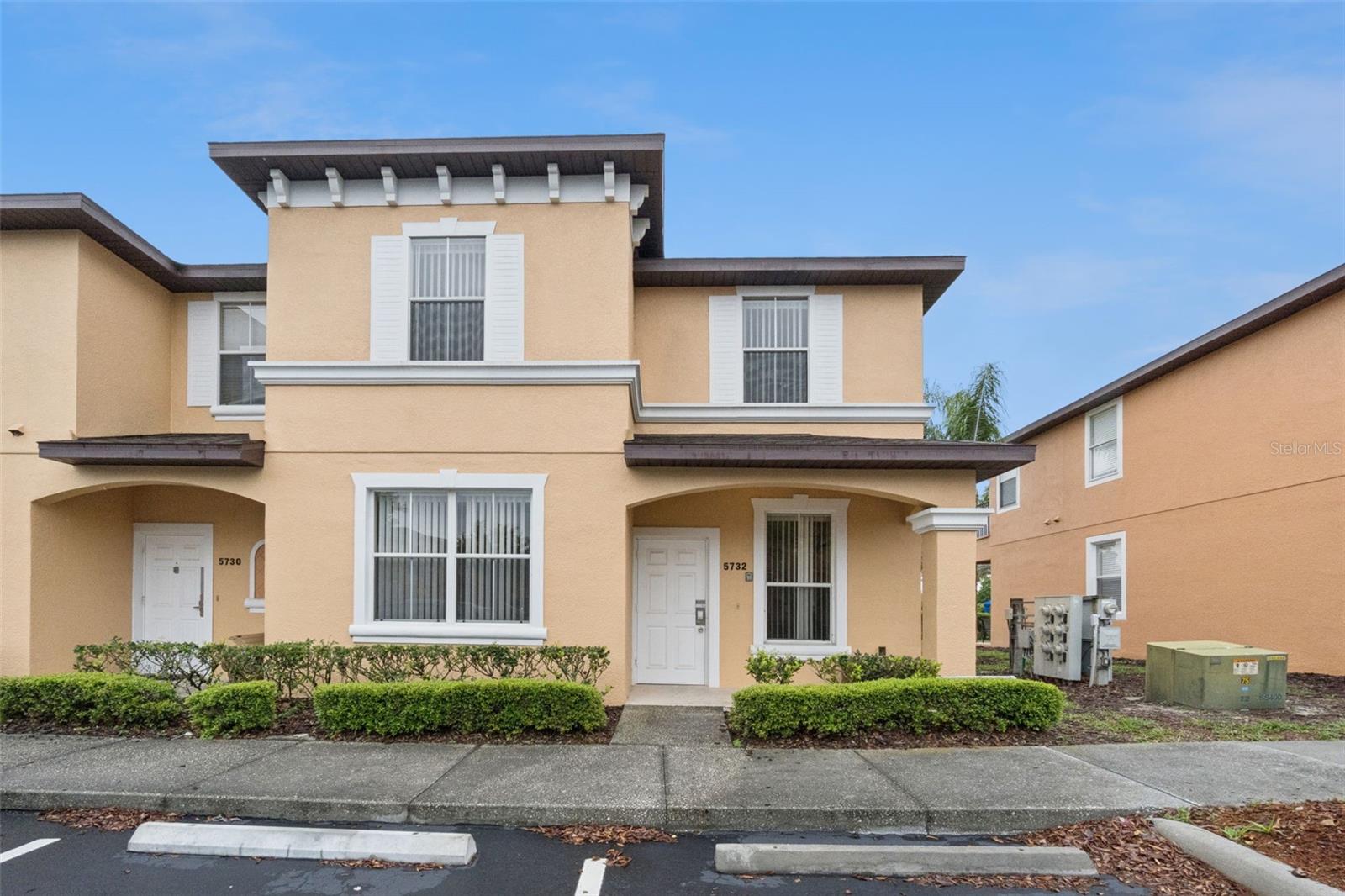 REGAL OAKS - Residential