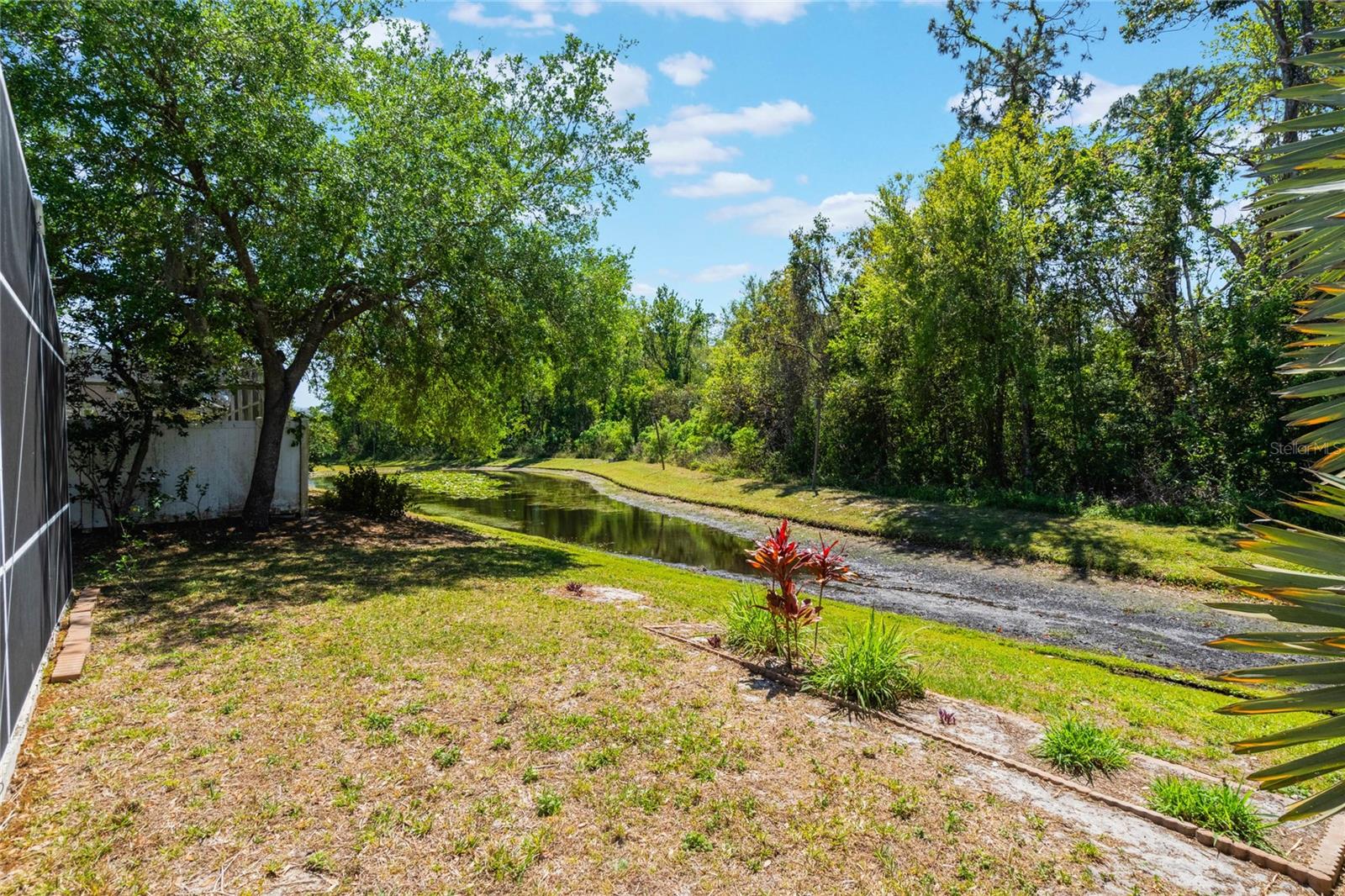 815 THOUSAND OAKS BOULEVARD