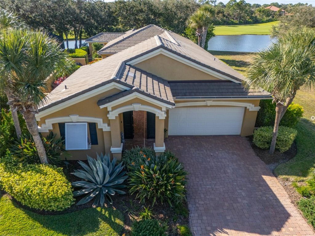 Photo of 45 Kingfisher Lane, Palm Coast, FL 32137 (MLS # FC313693)