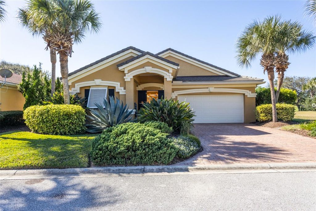 Photo of 45 Kingfisher Lane, Palm Coast, FL 32137 (MLS # FC313693)