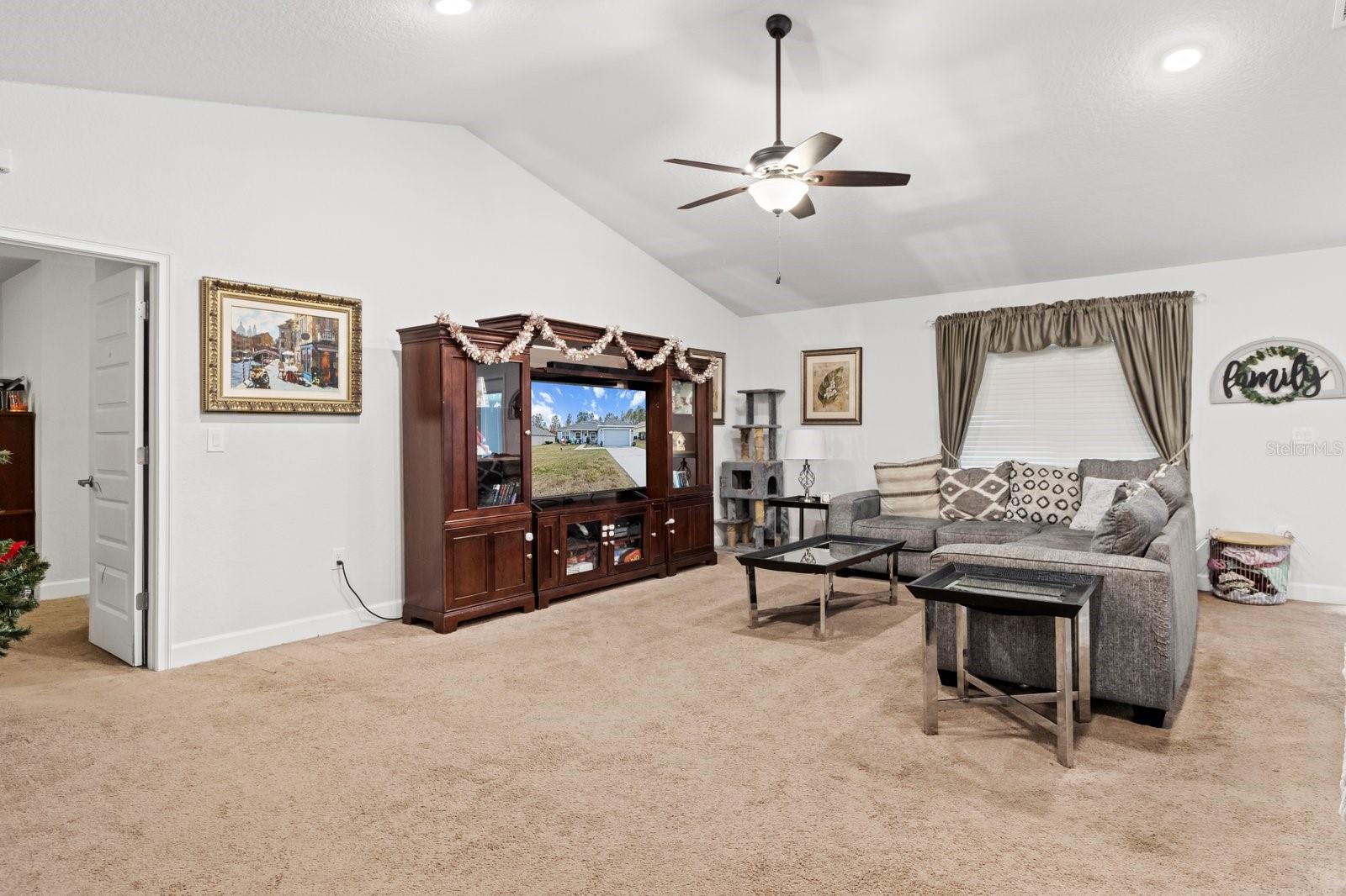 2180 W KENMORE DRIVE