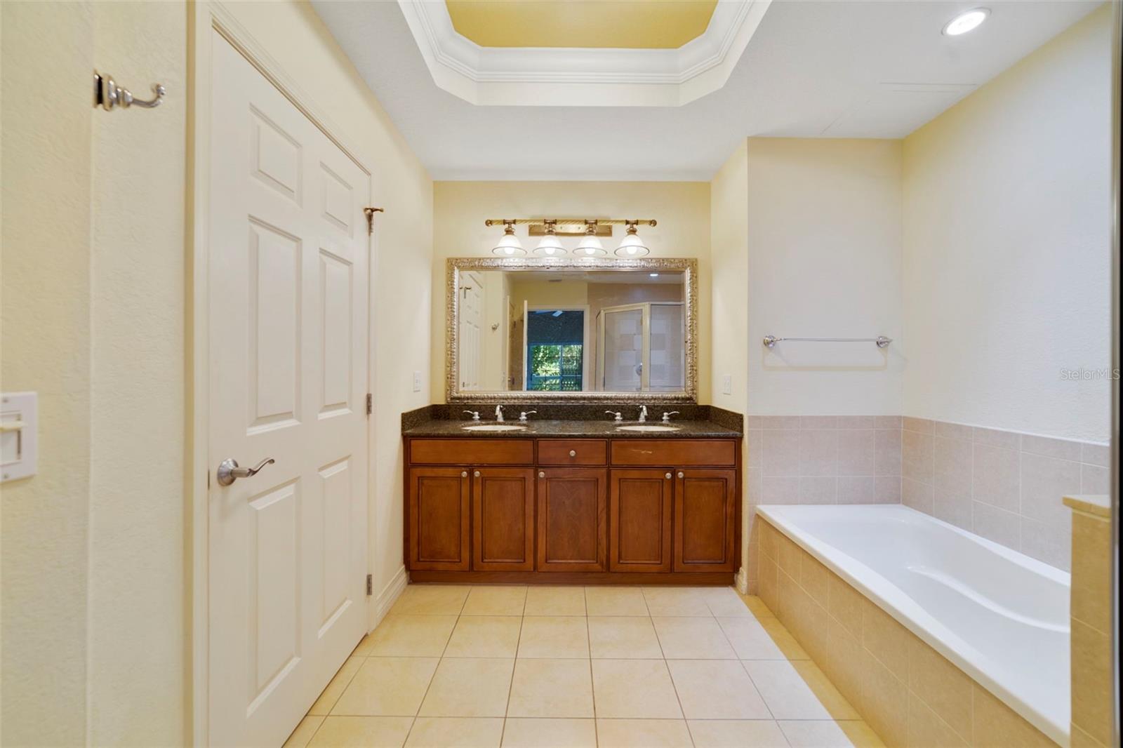 VILLAS AT REUNION SQUARE PH 4 CONDO - Residential